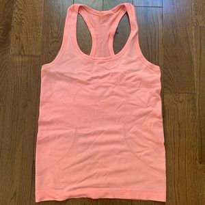 Light weight lulu lemon tank